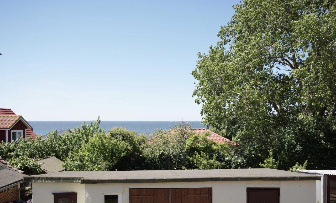 Ferienwohnungen Beim Fischer Und Sin Fru Klein Zicker Exterior photo